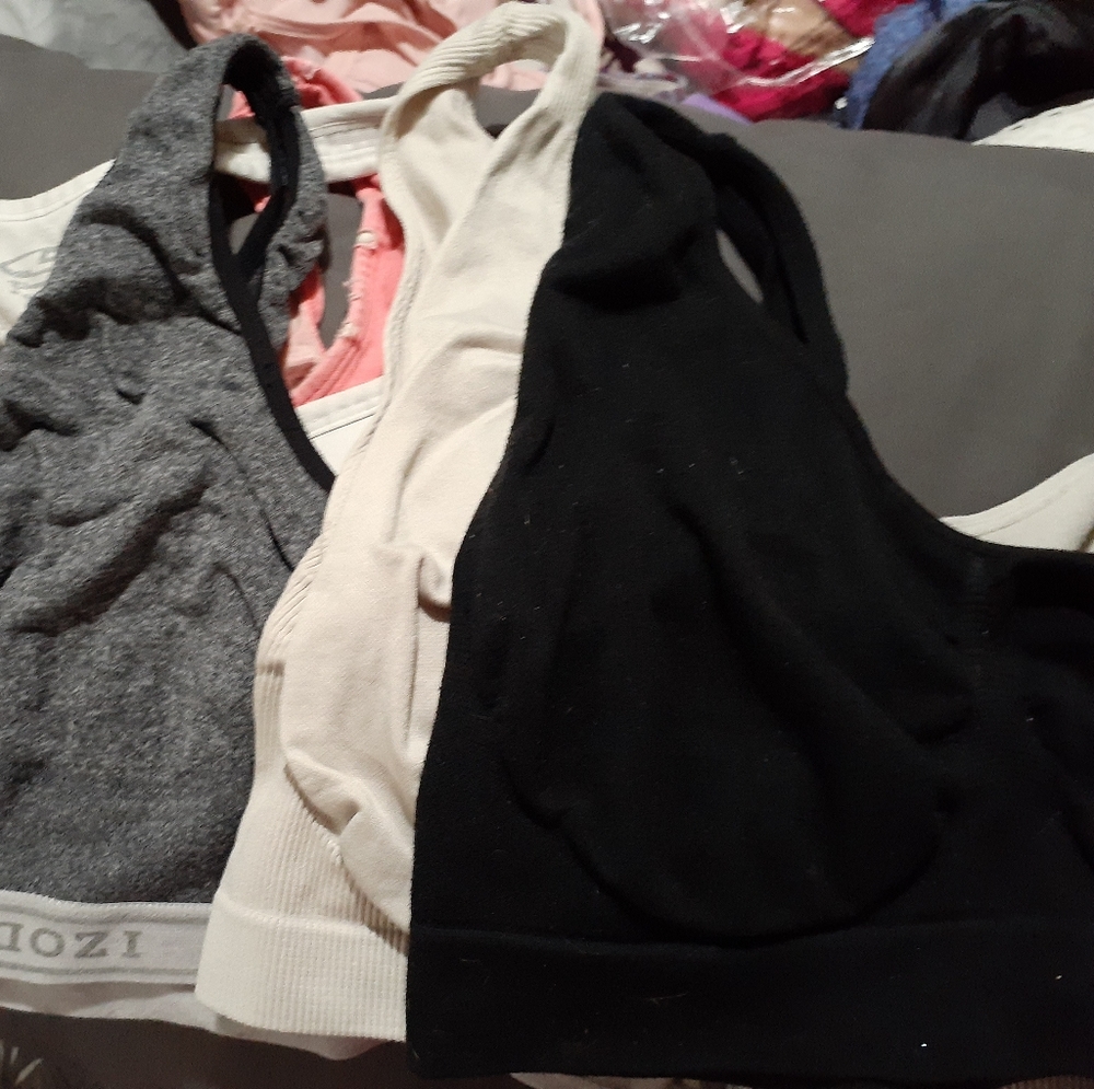 Lot of 5 comfortable sport bras
